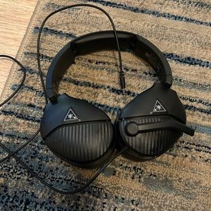 Turtle beach headphone